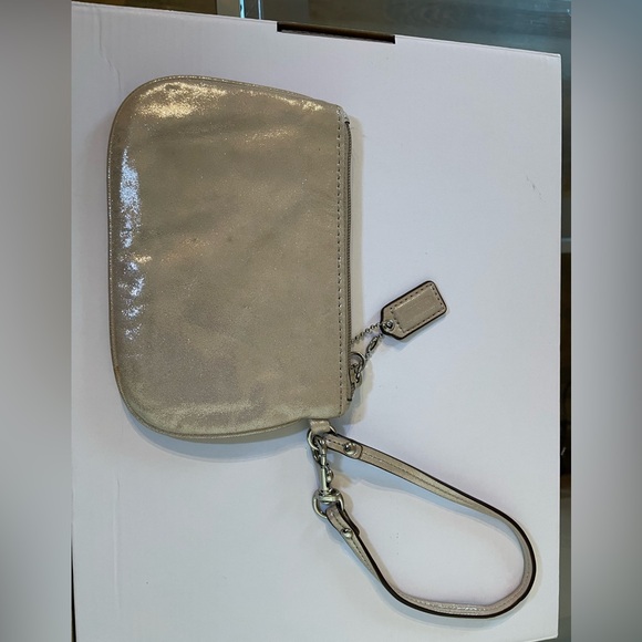 Coach Poppy Wristlet Gold Metallic Shimmer Y2K Party Coach Poppy - Picture 4 of 12